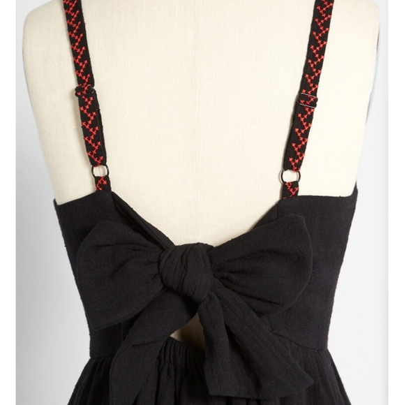 Modcloth black red embroidered tie back dress - Picture 3 of 6